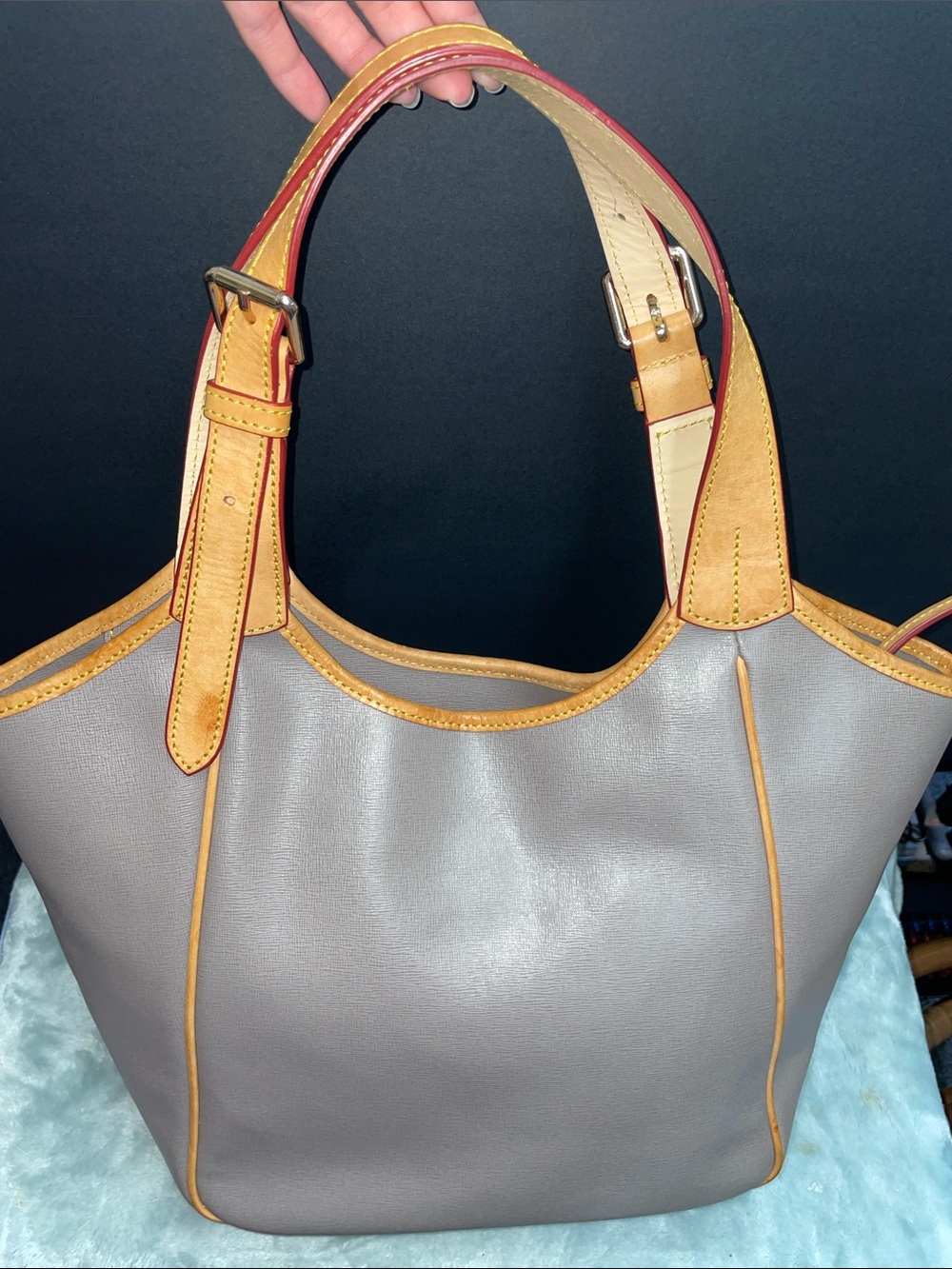 Dooney & Bourke ‘Maddie’ Hobo - Picture 2 of 16